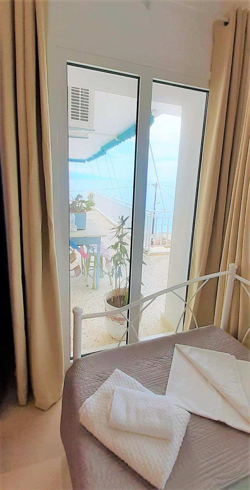 Mondo Cosseri Akrata Apartamento Exterior foto